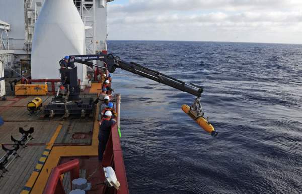 Phát hiện ngỡ ngàng của các "thợ săn MH370" tại nơi chiếc máy bay mất tích bí ẩn gặp nạn 2